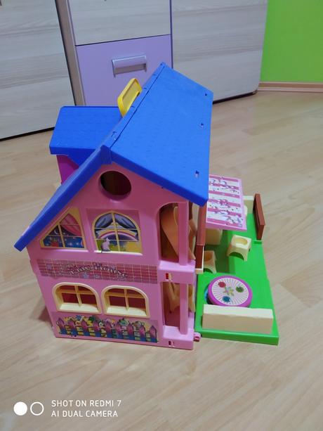 Domček pre bábiky, 