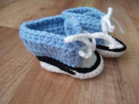 Háčkované tenisky, <17