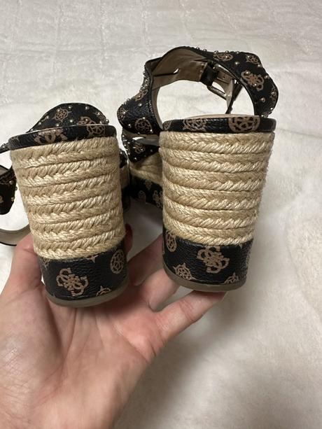 Tmavohnedé sandálky na platforme zn guess originál, guess,40