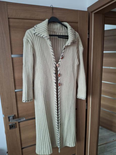 Dlhý dámsky sveter velkosť m, m