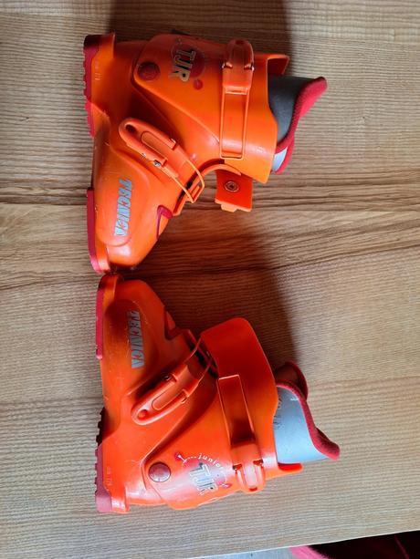 Lyžiarky tecnica tjr veľ. 29 /cca 18 cm/, tecnica,29