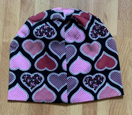 Čiapka so srdiečkami, 68 / 74