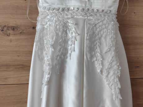 Šaty na prvé sväté prijímanie, 146