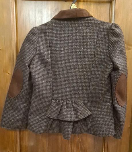 Hnede dievcenske sako, tu,110