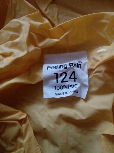 Žltá pláštenka, 122