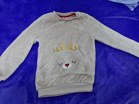 Mikina teplucka 122, ale sadne už od 110-122, 122