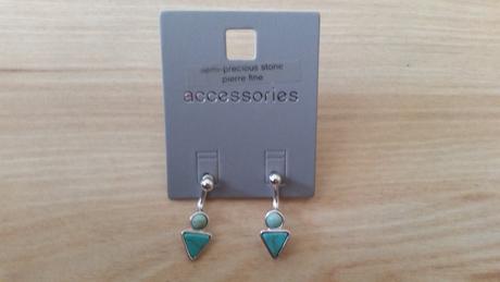 Darujem rôzne náušnice, 