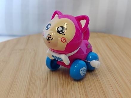 Naťahovacia mačička, iqangel no. 630, 7 cm, 