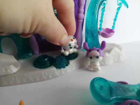 Olaf a ihrisko pre malých snehuliačikov, 