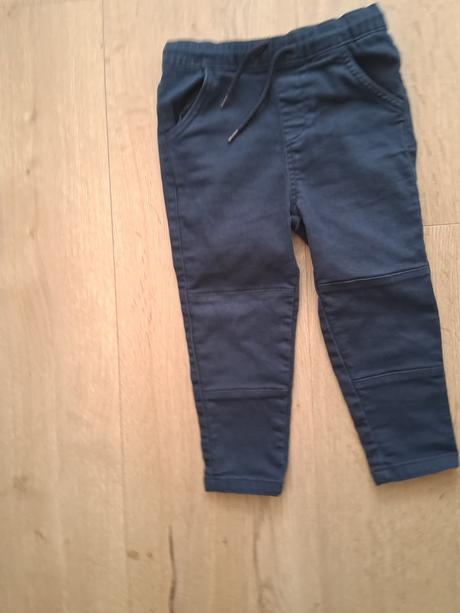 Chlapcenske nohavice, 104