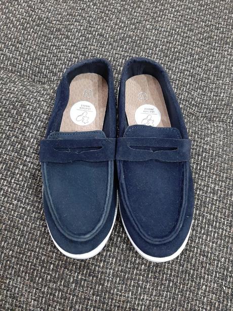 Slip-on topánky, 31