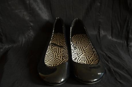 Čierne lakované baleríny reserved, 37