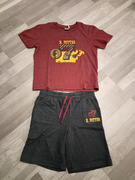 Kraťasy+tričko, 146