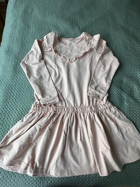 Tričká, legíny,šaty, mikiny - mix oblečenia, 140–152