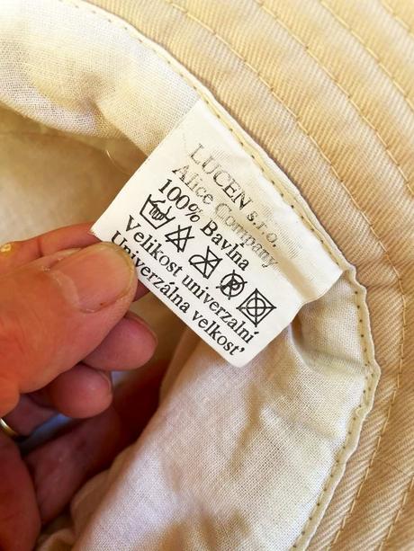 Plátenný klobúk, l