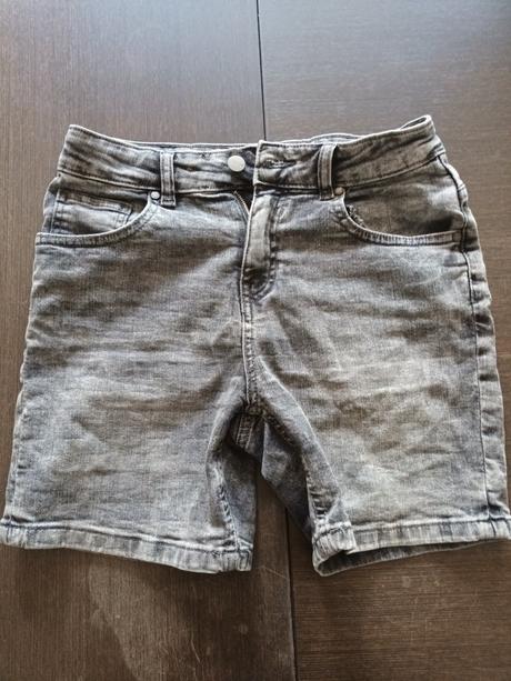 Kraťasy, reserved,146