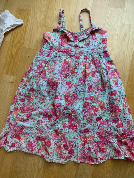 Letne bavlene saty na 4.roky, 104