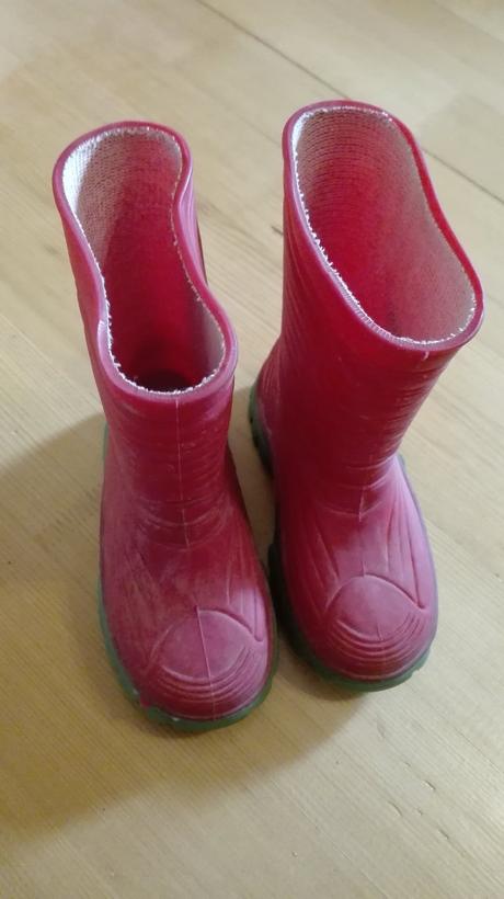 Červené gumáky, 24