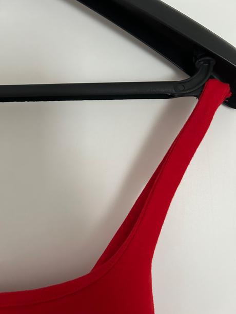 Cervene dlhe saty, bershka,s