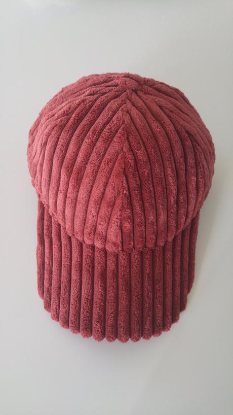 Nová šiltovka menčestrová bordová,