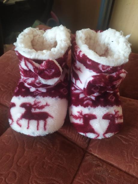 Teplé papučky, 24