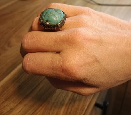 Prsteň s tyrkysovým minerálom, 