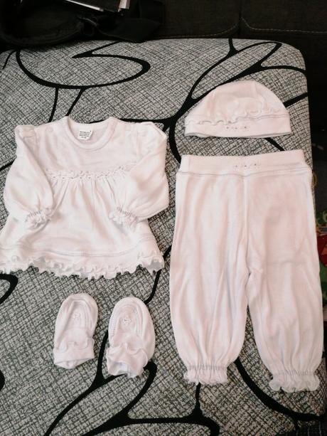 Súpravicka na krst, 68