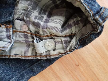 Rifle s takko s gumickou v pase, takko,152