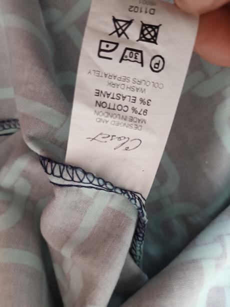 Elegantné šaty, 40