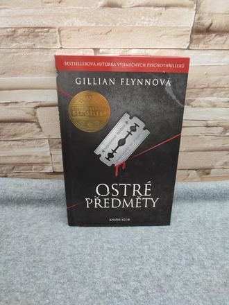 Ostré předměty cz - gillian flynn, 