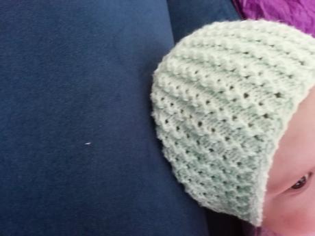 Pletená čiapka pre bábatko 0-6 mes.,