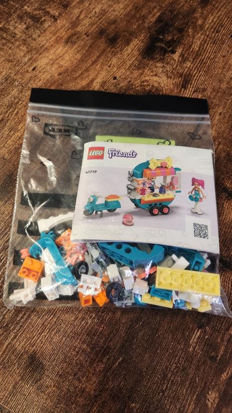Lego friends - pojazdný módny butik,
