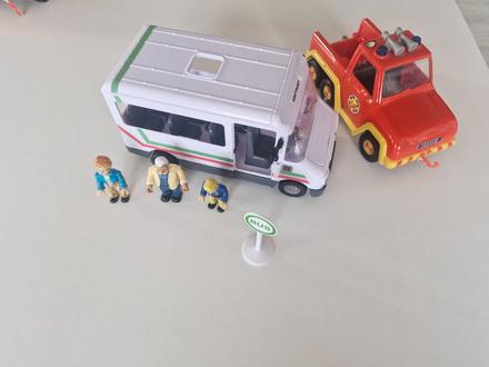 Autobus požiarnik sam, 