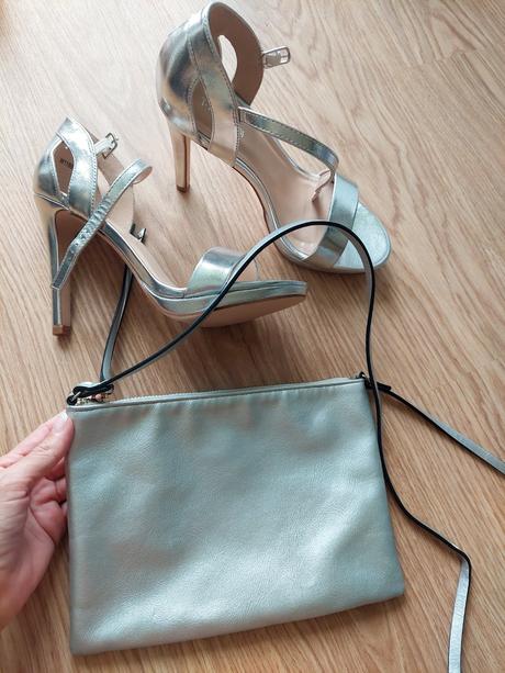 Strieborné sandále na opätku +gratis kabelka h&m, 37