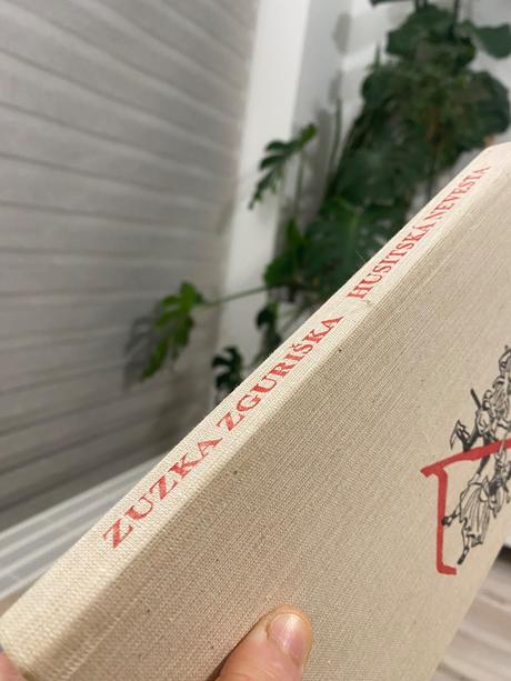 Krásna stará kniha husitská nevesta zuzka zguriška,