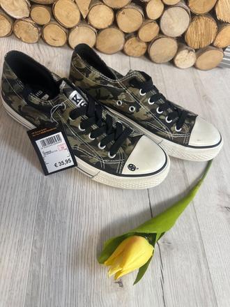 Tenisky dockers, 36 / 37