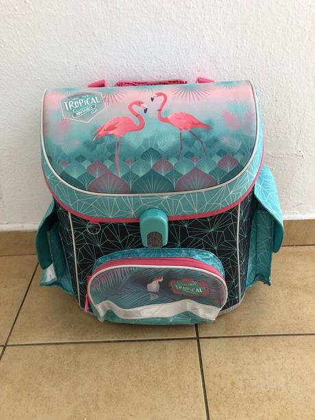 Školská taška s peracnikom, 