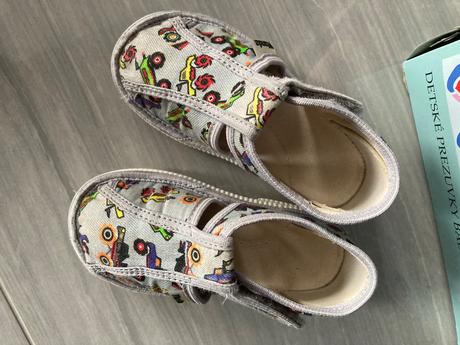 Wanda papučky č.15,5 23 autá, wanda,23