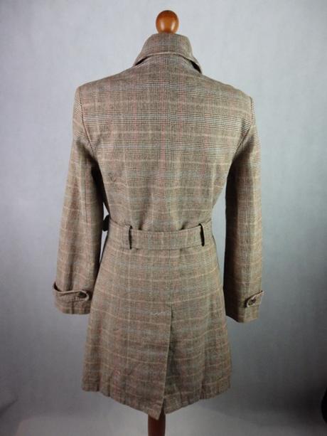 Kvalitný jesenný kabát, 38