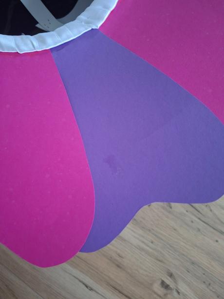 Karnevalová maska- črepníkový kvet, 