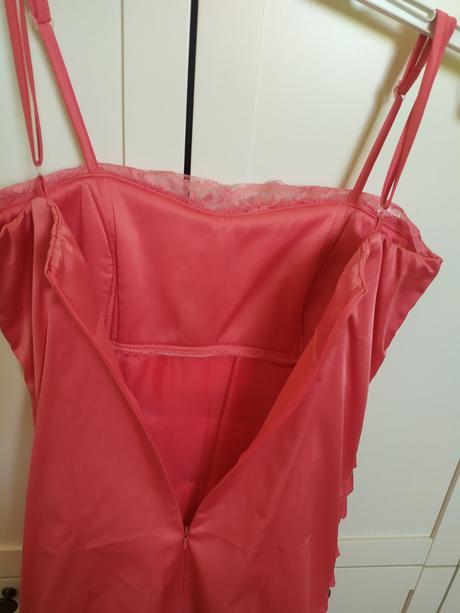 Spoločenské šaty, 36