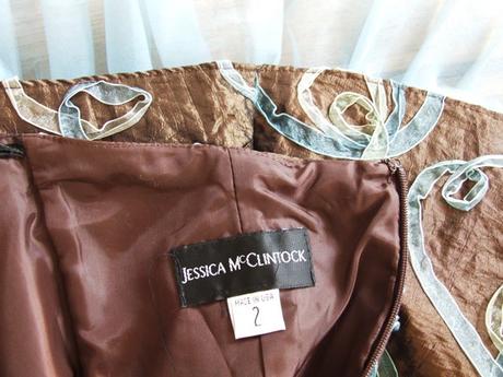 Koktailové šaty, 32