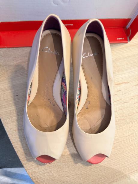 Kožené lodičky s ružovou špičkou, clarks,38