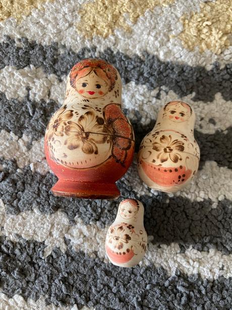 Drevená menšia matrioška, 