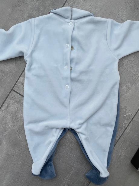 Zamatové dupačky, 50