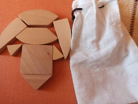 -drevená skladačka v platenom vrecku, 