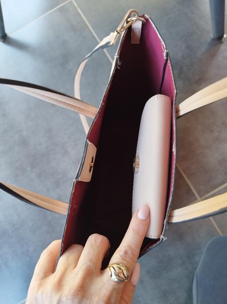 Ružová menšia kabelka, 