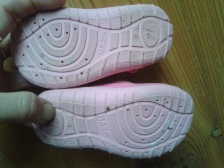 Papučky 22 hellou kitty - 4 eur, disney,22