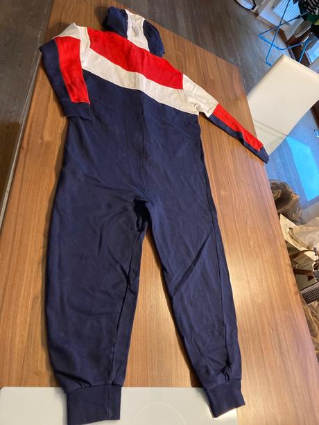 Oberal 2x oblečený, next,146