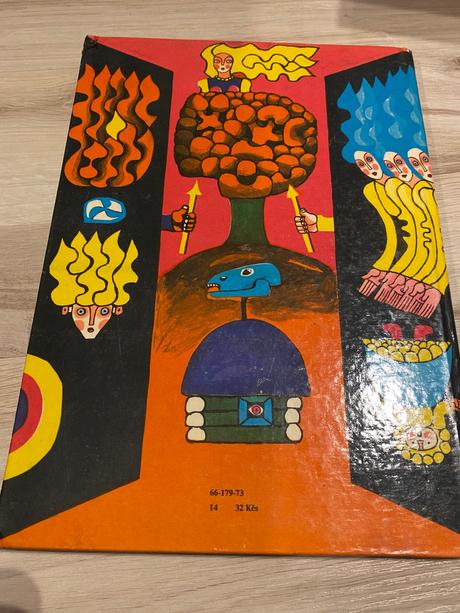 Retro stará kniha o smelej dievčine 1973,